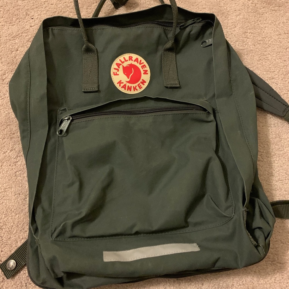 FjallRaven Kanken Maxxi in Moss Green